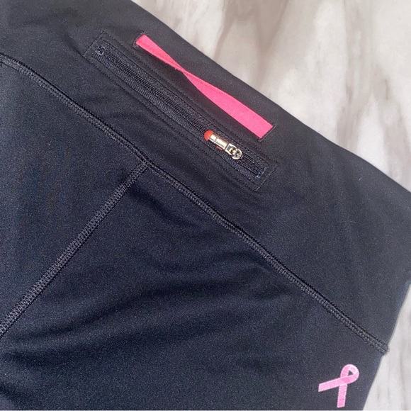 Under Armour black and pink legging - Picture 4 of 4